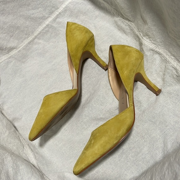 Sole society yellow suede kitten heels - size 7 - Picture 2 of 2